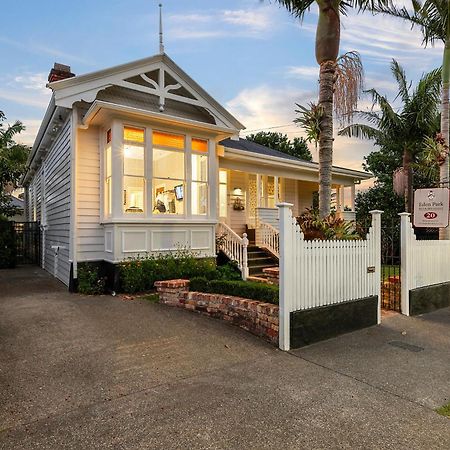 Eden Park Bed And Breakfast Inn โอ๊คแลนด์ ภายนอก รูปภาพ