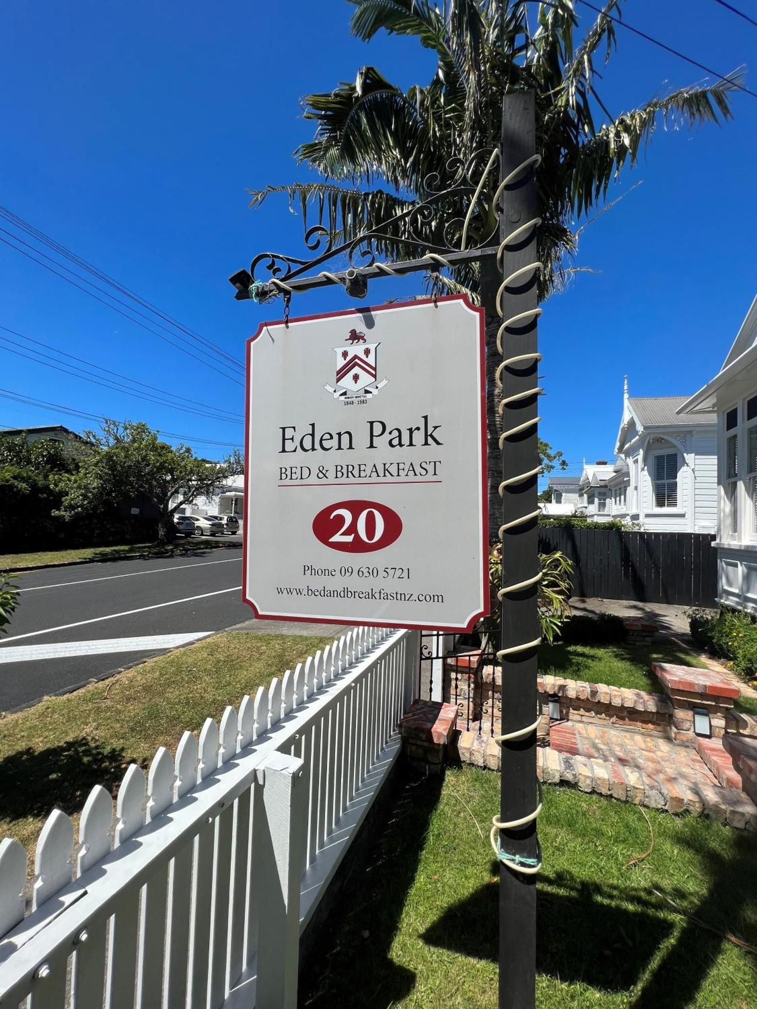 Eden Park Bed And Breakfast Inn โอ๊คแลนด์ ภายนอก รูปภาพ