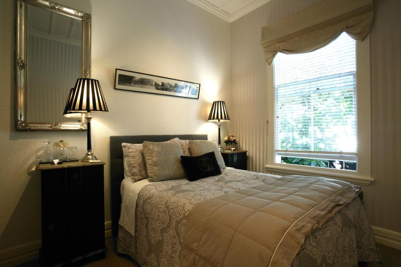 Eden Park Bed And Breakfast Inn โอ๊คแลนด์ ภายนอก รูปภาพ